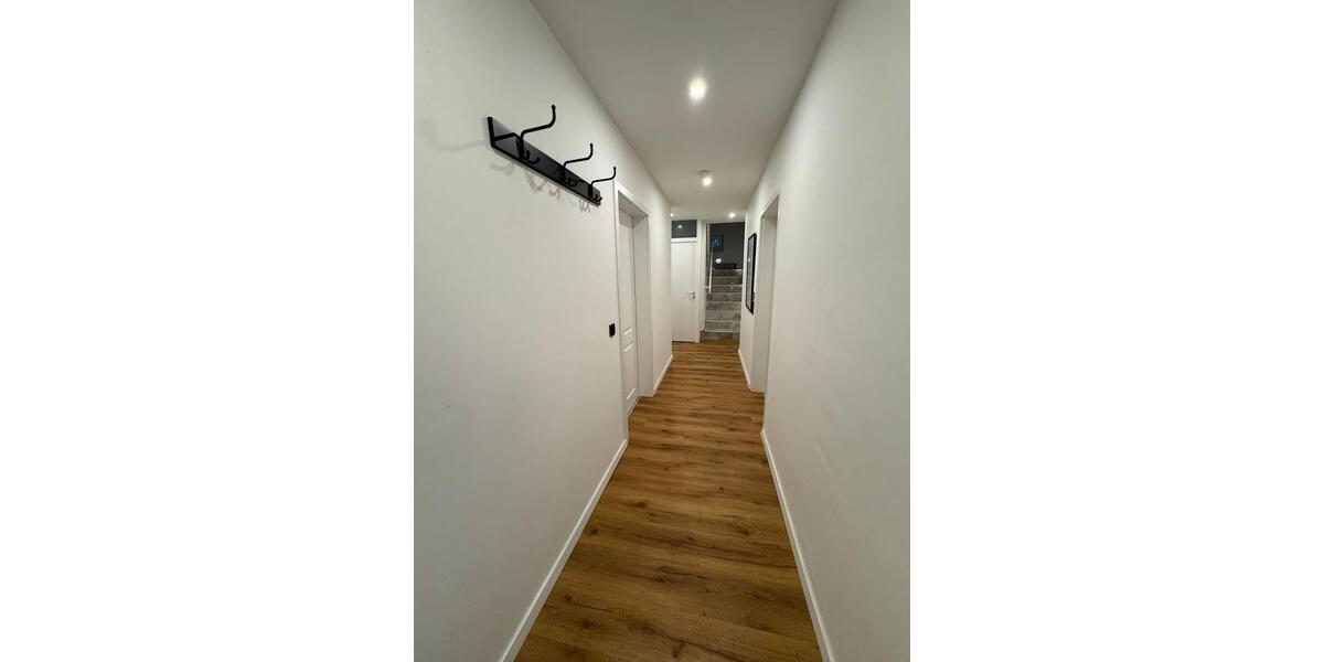 Einfamilienhaus Sulzemoos - 5 Zimmer, 170 m&sup2;, 4.500&euro; | Angebot:25403924