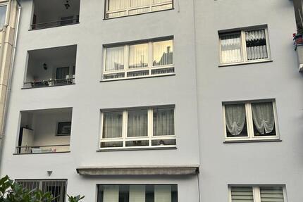 Erstbezug nach Sanierung - Helle 4-Zimmer-Wohnung