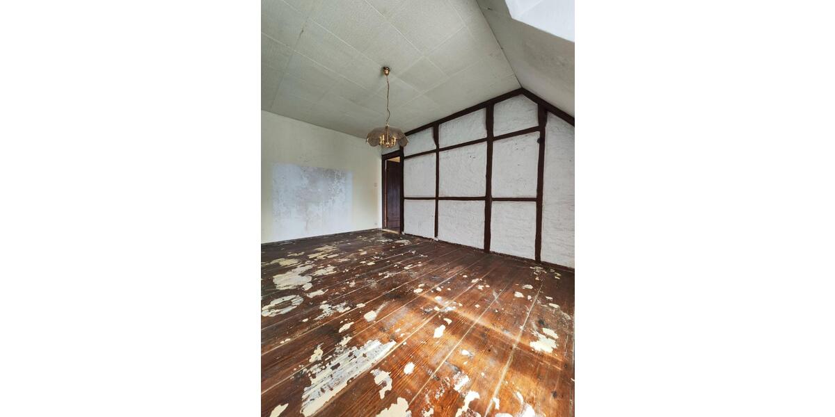 Einfamilienhaus Bernburg (Saale) - 4 Zimmer, 190 m&sup2;, 285.000&euro; | Angebot:26337974