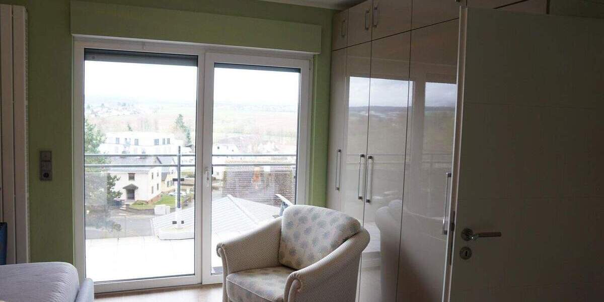 Etagenwohnung Bad Camberg - 3 Zimmer, 110 m&sup2;, 435.000&euro; | Angebot:25800180