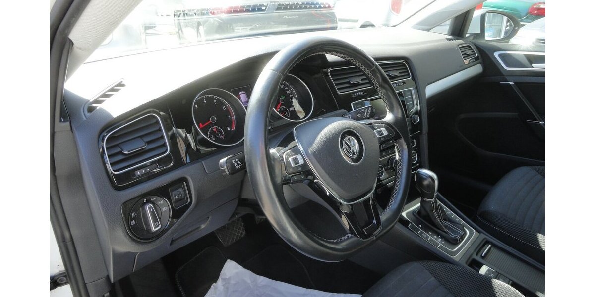 VW Golf Cup 1,4 DGS, Klimatr.SHZ.PDC V+H / HU neu 147.000 km 9.999 &euro; Neuss 41462