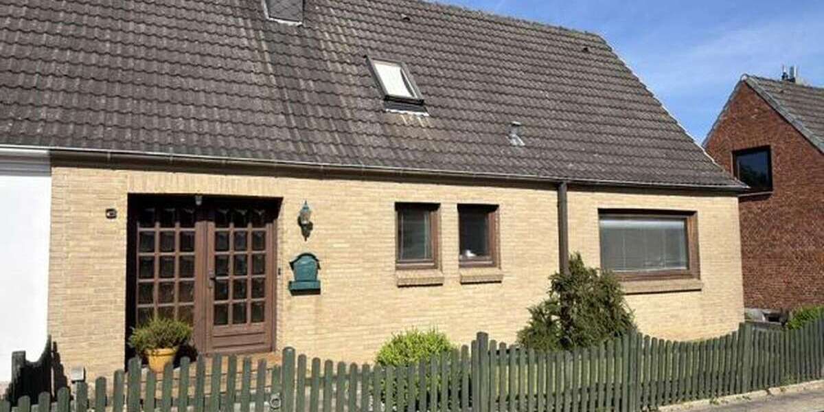 Einfamilienhaus Schleswig - 6 Zimmer, 142 m&sup2;, 168.000&euro; | Angebot:27159466