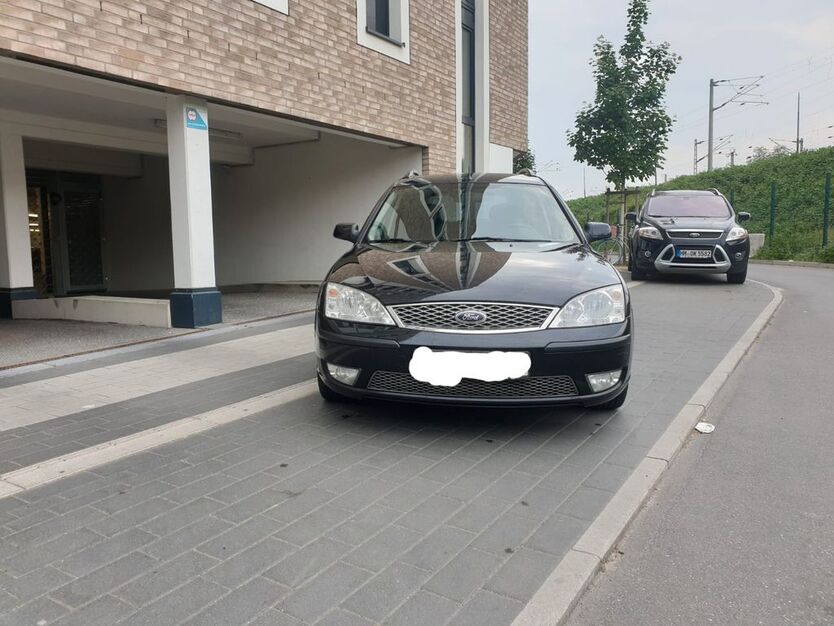 Ford Mondeo 160.000 km 4.250 € Hamburg 22869