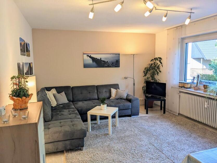 Sonnige, gemütliche Eigentumswohnung mit 3 Zimmern, Balkon & EBK