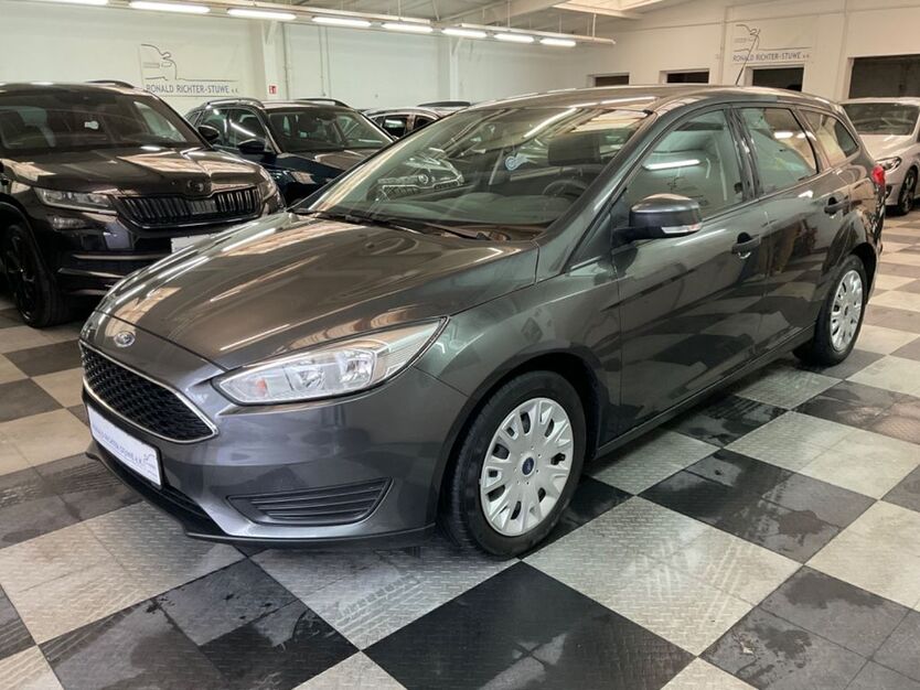 Ford Focus 71.507 km 7.999 € Hamburg 22087