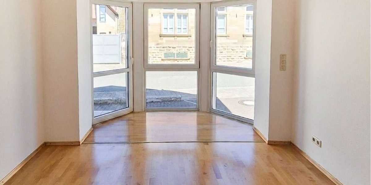 Lichtdurchflutete 2-Zimmer-Wohnung mit Balkon & Stellplatz in Kallstadt–Eigennutzung oder Vermietung - Erdgeschoßwohnung Kallstadt | Angebot:27091559