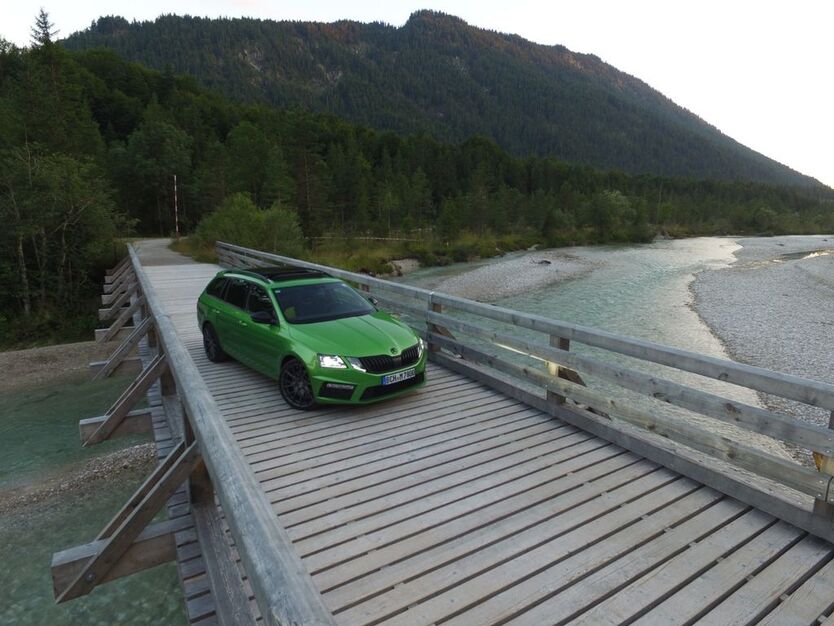 Skoda Octavia 120.000 km 21.300 € Buchen 74722