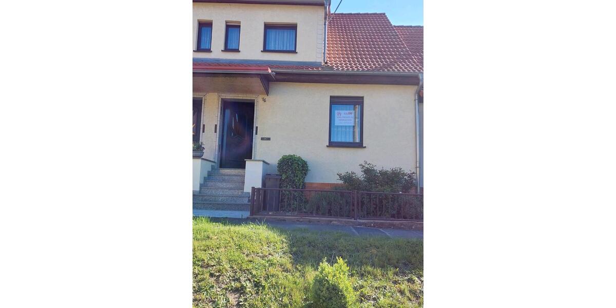 Reihenhaus Pößneck - 6 Zimmer, 112 m&sup2;, 89.000&euro; | Angebot:26656233