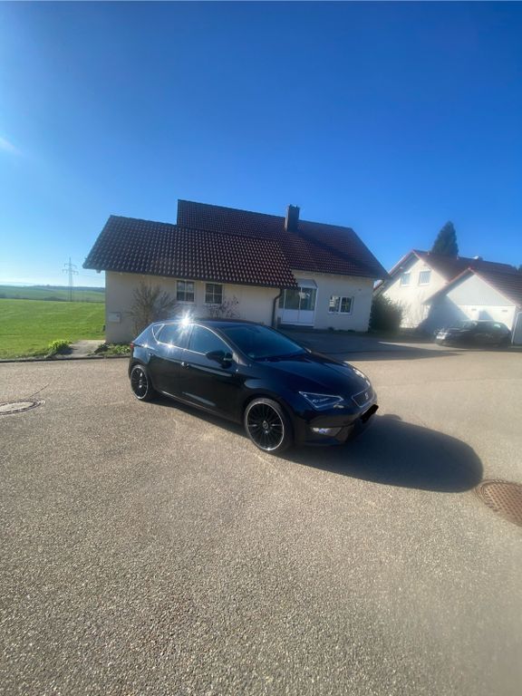 Seat Leon 122.000 km 15.500 € Horb 72160