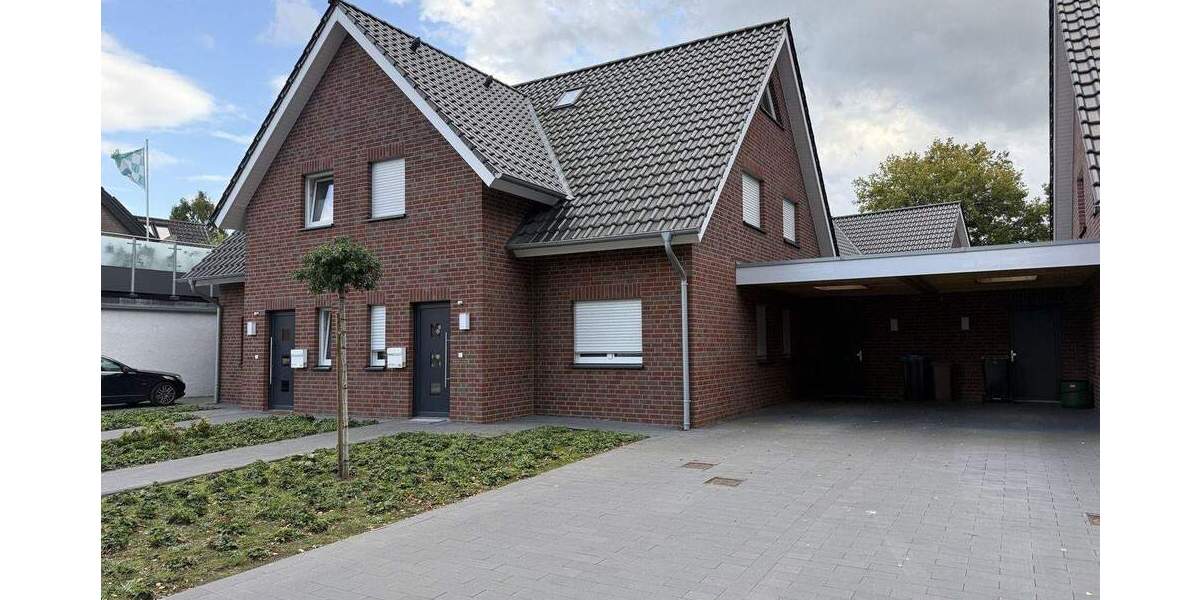 IMMOBILIEN GUMNIOR präsentiert: neuwertige Doppelhaushälfte in Emsbüren mit Garten und Carport 4 zimmer
