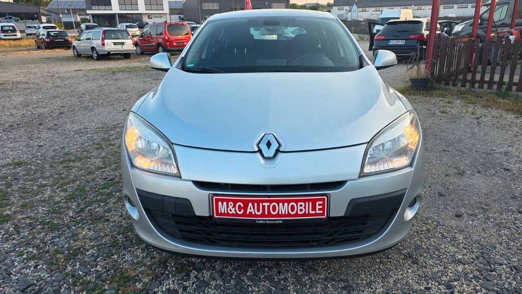 Renault Megane 134.500 km 3.999 &euro; WITTLICH 54516