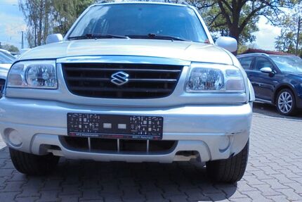 Suzuki Grand Vitara 131.535 km 2.600 &euro; München OT Trudering-Riem 81825