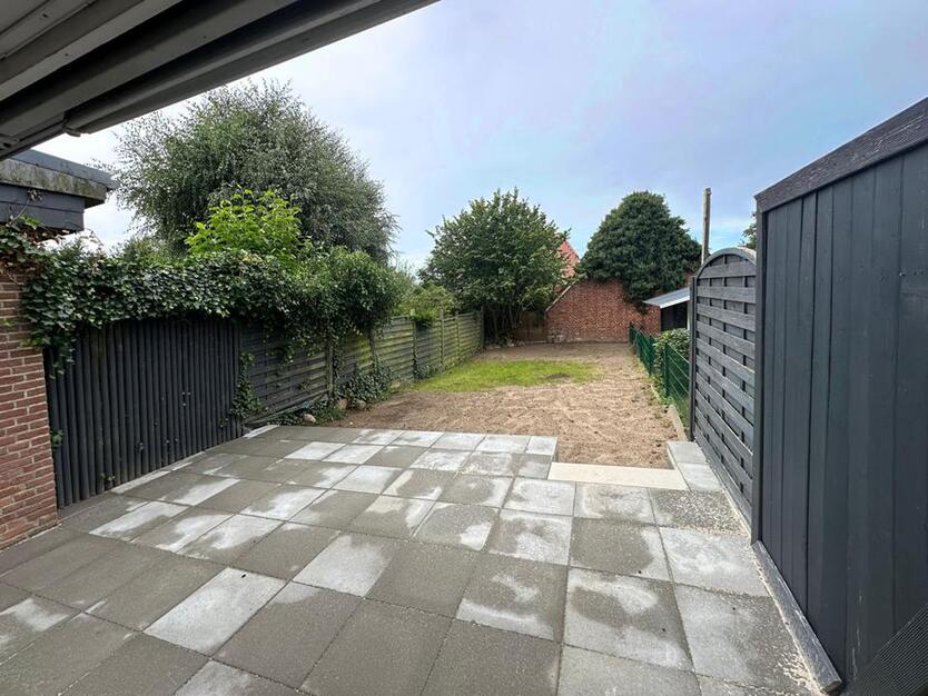 Wulfsdorf - renoviertes, kleines Reihenhaus mit Garten, Terrasse und Garage in Ostsee Nähe für max. 3 Personen!
