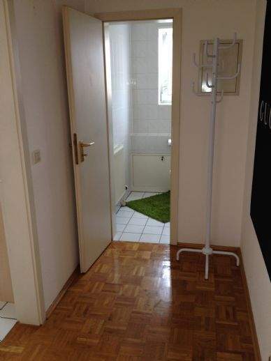 Etagenwohnung Viernheim - 2 Zimmer, 80 m&sup2;, 800&euro; | Angebot:25996421