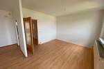 Etagenwohnung Suhl Neundorf - 4 Zimmer, 64 m&sup2;, 340&euro; | Angebot:25538128