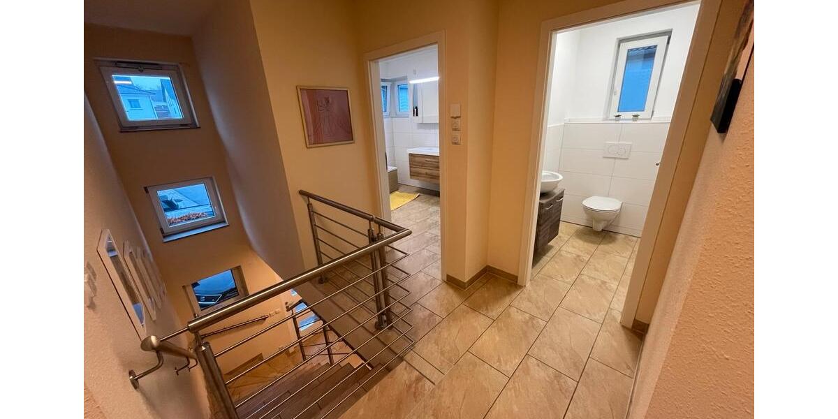 Einfamilienhaus mit Einliegerwohnung, Garage & Weitblick 5 zimmer