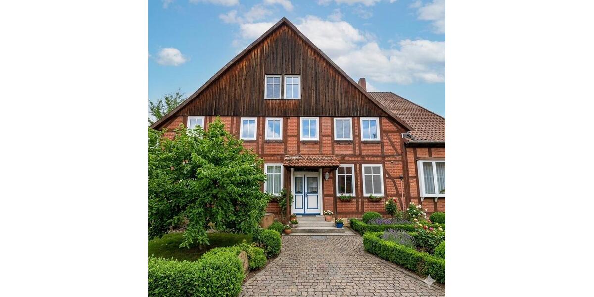 Einfamilienhaus Hessisch Oldendorf - 9 Zimmer, 290 m&sup2;, 195.000&euro; | Angebot:26291395