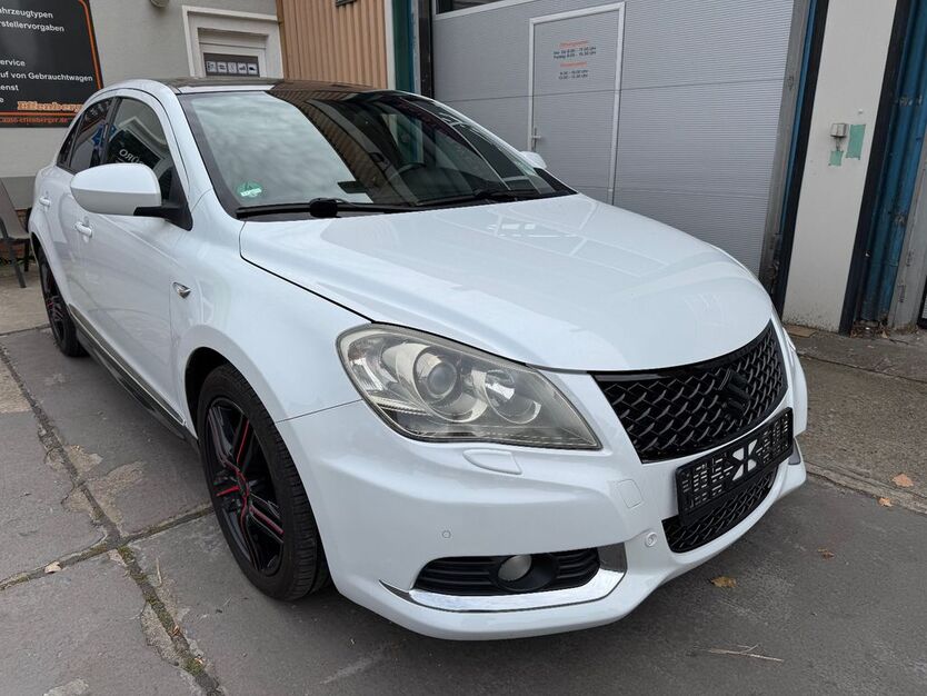 Suzuki Kizashi 150.000 km 7.990 € Cottbus 03042
