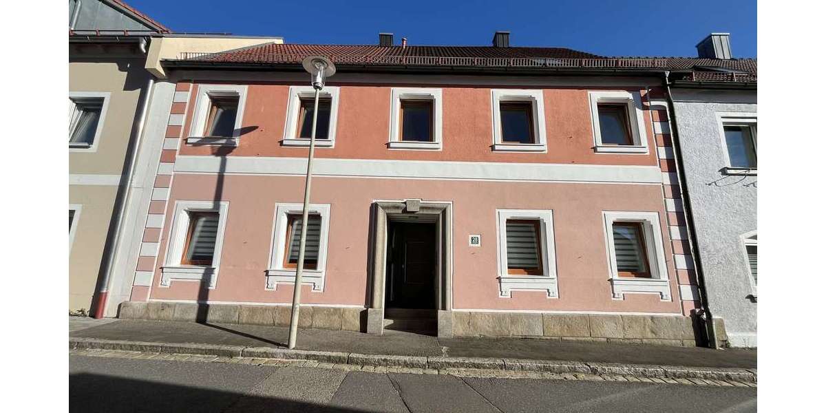 Haus zum Kaufen in Oberviechtach 335.000 € 238.56 m² 10 zimmer