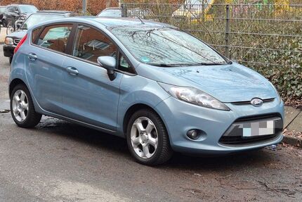Ford Fiesta 82.000 km 5.600 &euro; Hamburg 22763
