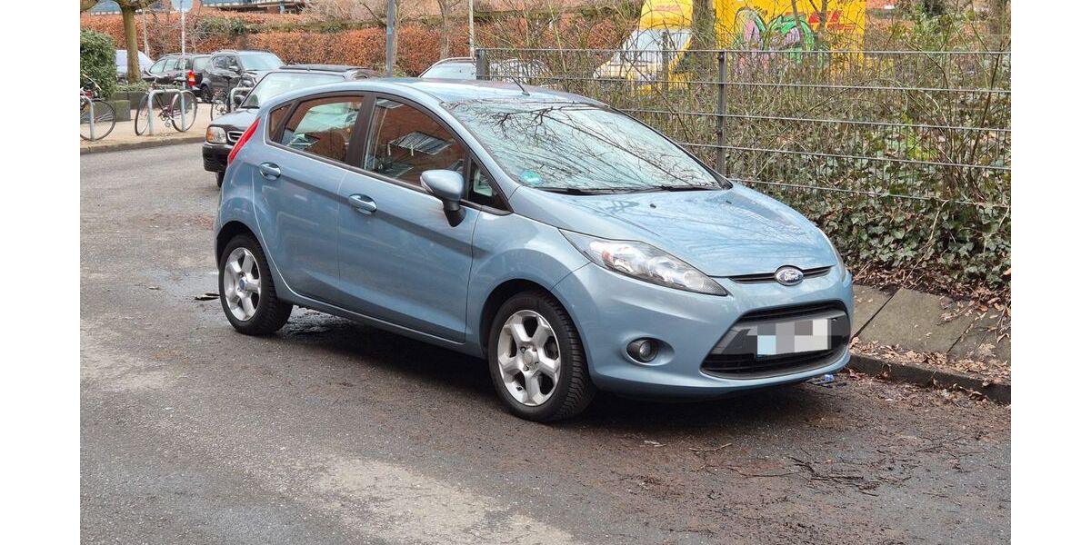 Ford Fiesta 82.000 km 5.600 &euro; Hamburg 22763