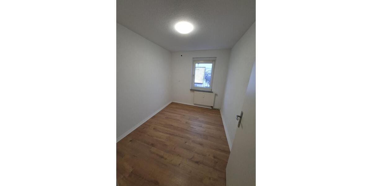 Etagenwohnung Idar-Oberstein Oberstein - 1 Zimmer, 90 m&sup2;, 550&euro; | Angebot:26357990