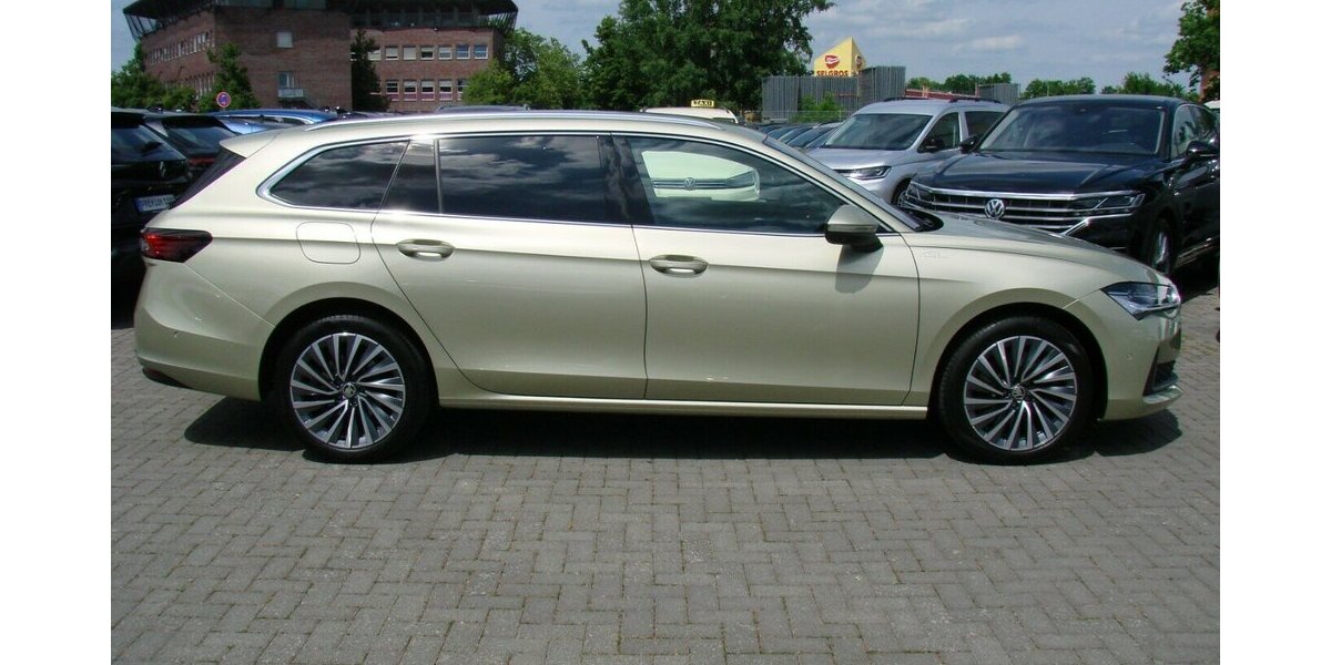 Skoda Superb 2.0TDi 4x4 L&K ACC SHZ LED AHK 360º HUD Can 25.989 km 41.980 &euro; Falkensee 14612