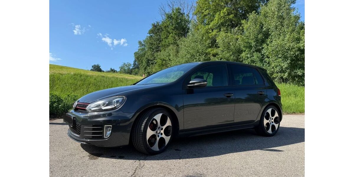 VW Golf 111.900 km 14.750 &euro; Kempten (Allgäu) 87439