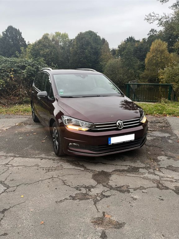 VW Touran 133.000 km 20.100 € Bremerhaven 27576