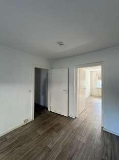 Etagenwohnung Cottbus Schmellwitz - 3 Zimmer, 65 m&sup2;, 545&euro; | Angebot:26780197