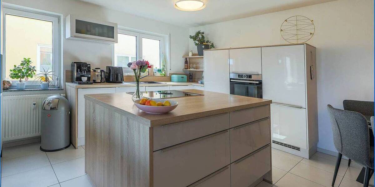 Etagenwohnung Radolfzell am Bodensee Radolfzell - 4 Zimmer, 101 m&sup2;, 490.000&euro; | Angebot:26393484