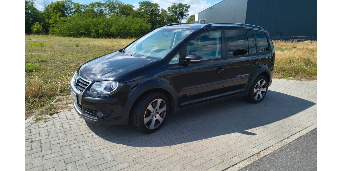 VW Touran 231.612 km 5.750 &euro; Strausberg 15344