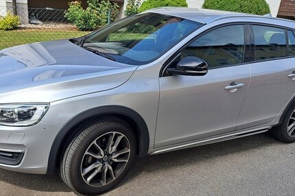 Volvo V60 93.000 km 23.900 € Dachau 85221