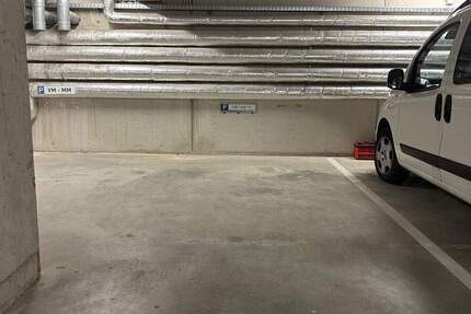 Tiefgaragen Stellplatz für Oldtiomer oder Cabrios in der Gerberstraße zimmer