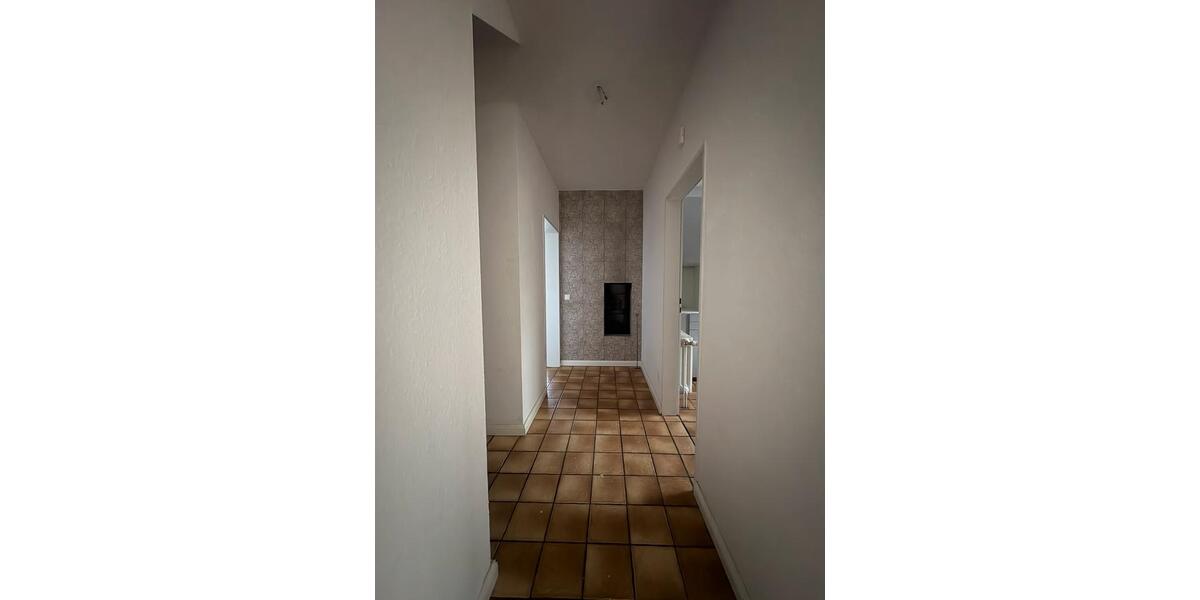 Erdgeschoßwohnung Rosengarten - 2 Zimmer, 82 m&sup2;, 1.075&euro; | Angebot:25391466