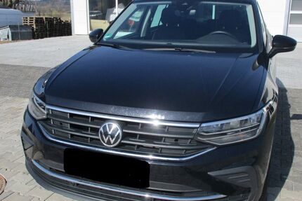 VW Tiguan 61.000 km 28.600 € Geiselhöring 94333