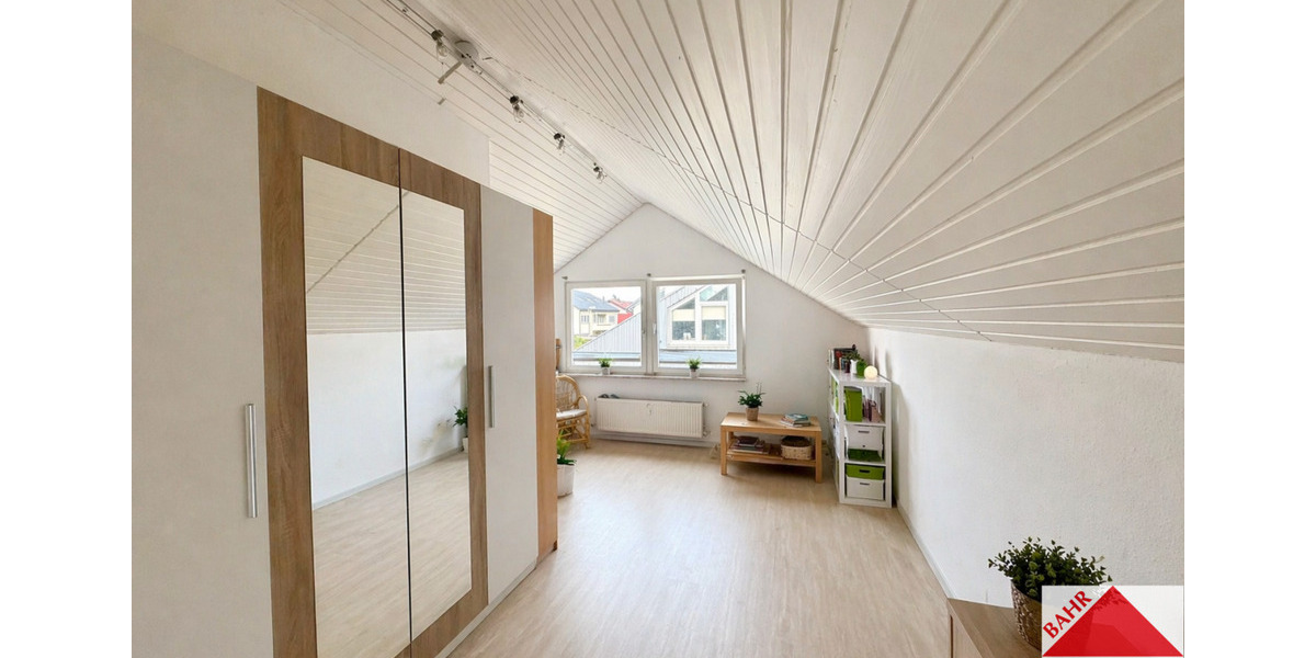 Einfamilienhaus Herrenberg - 6.5 Zimmer, 210 m&sup2;, 1.790&euro; | Angebot:26323516