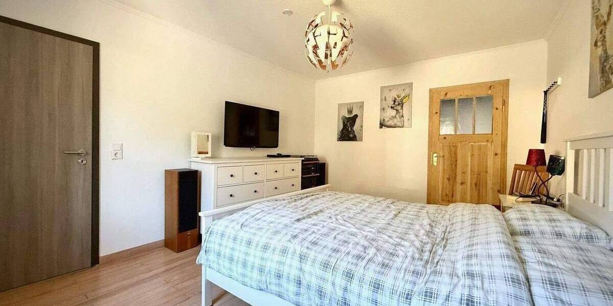 Mehrfamilienhaus, Wohnhaus Schönecken - 3 Zimmer, 134 m&sup2;, 289.000&euro; | Angebot:26874899