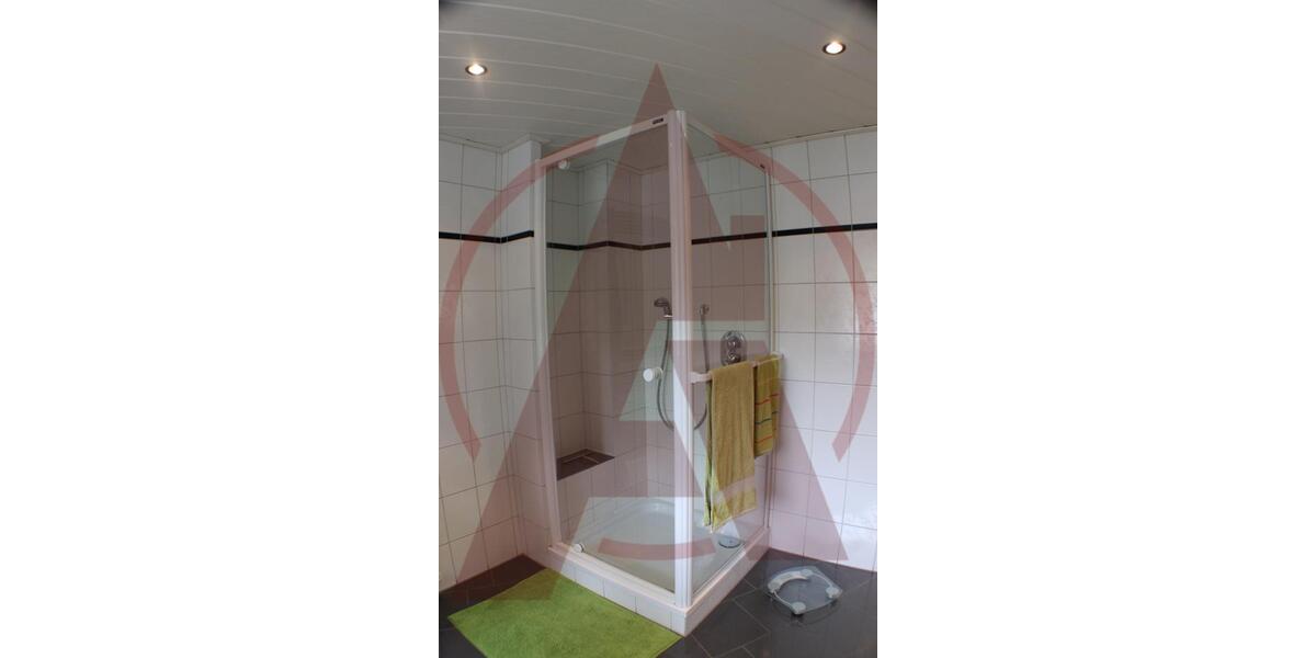 Einfamilienhaus Lingen (Ems) - 6 Zimmer, 140 m&sup2;, 1.150&euro; | Angebot:24845548