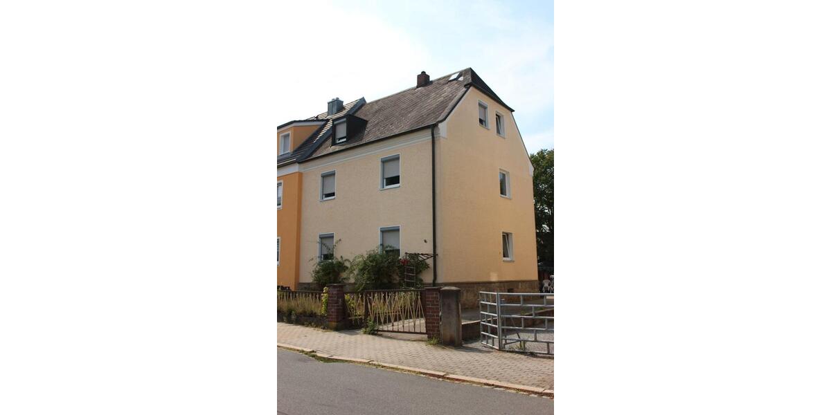 Doppelhaushälfte Weiden in der Oberpfalz - 8 Zimmer, 150 m&sup2;, 390.000&euro; | Angebot:27258973