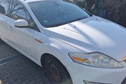 Ford Mondeo 259.700 km 3.150 &euro; Taucha 04425