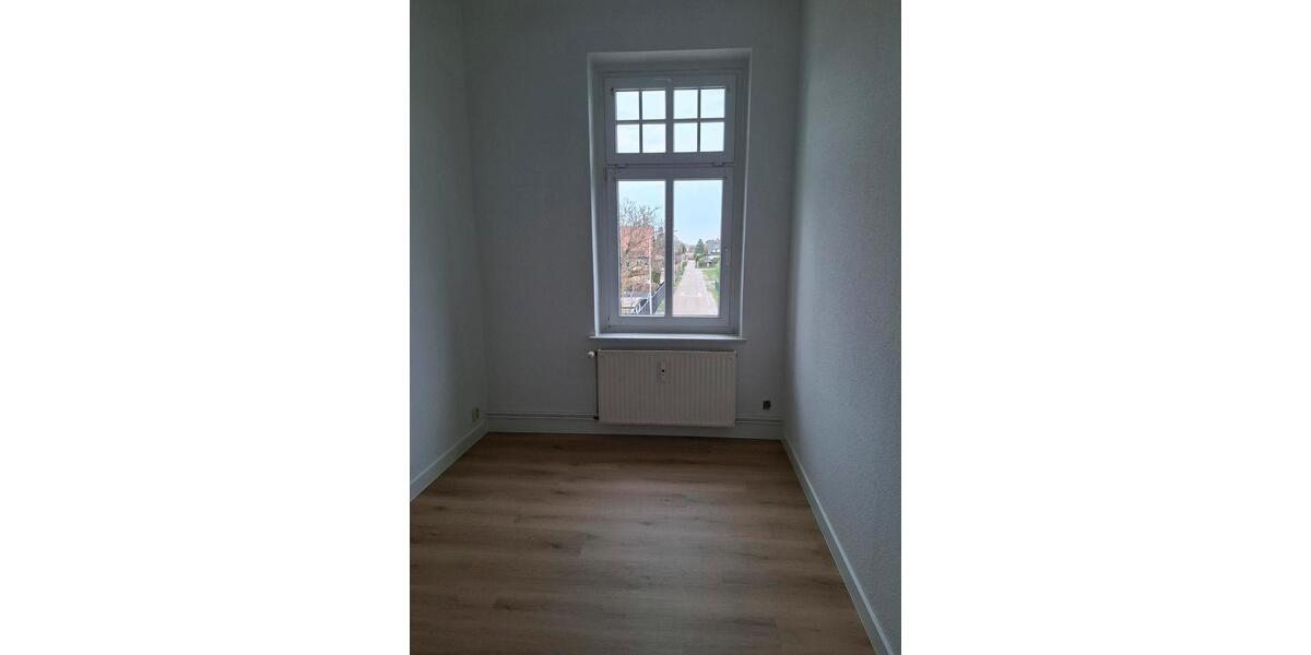 Etagenwohnung Perleberg - 4 Zimmer, 104 m&sup2;, 690&euro; | Angebot:26222727