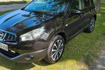 Nissan Qashqai 158.000 km 6.900 € Limburgerhof 67117