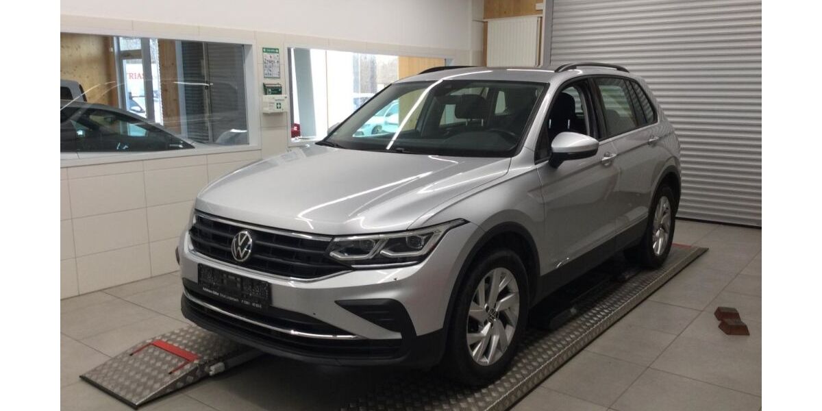 VW Tiguan 51.204 km 26.950 &euro; Erfurt 99098
