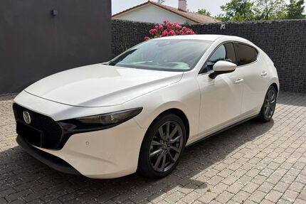 Mazda 3 86.000 km 18.000 &euro; Battenberg 67271