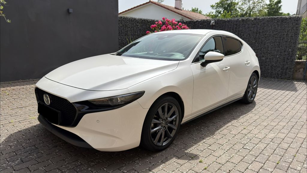 Mazda 3 86.000 km 18.000 &euro; Battenberg 67271