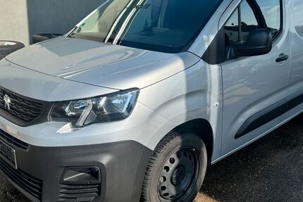 Peugeot Partner 83.000 km 11.450 € Nürnberg 90453