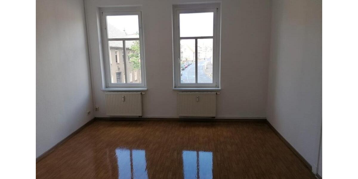 Etagenwohnung Bad Schmiedeberg - 4 Zimmer, 107 m&sup2;, 500&euro; | Angebot:26401121