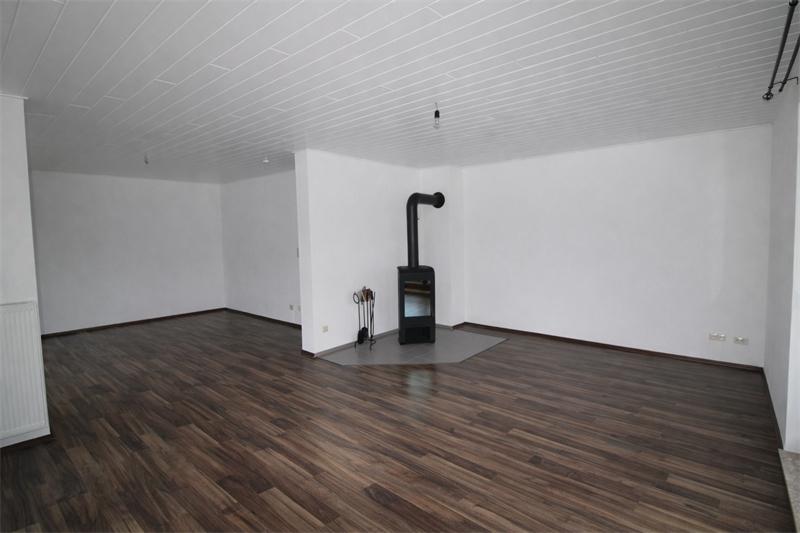 Einfamilienhaus Hoisdorf - 5 Zimmer, 112 m&sup2;, 1.900&euro; | Angebot:25156381