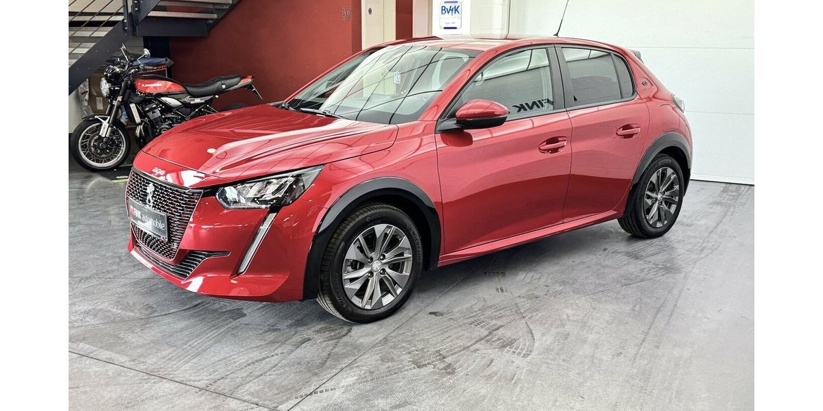Peugeot 208 e- 136 Active Pack 1.Hand Carplay Sitzhzg 35.300 km 15.320 &euro; Lich 35423